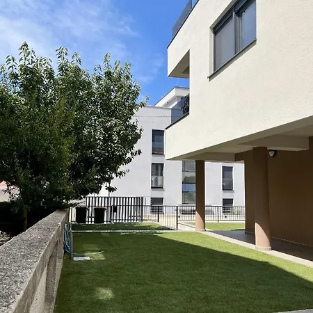 Lav 1 Apartament